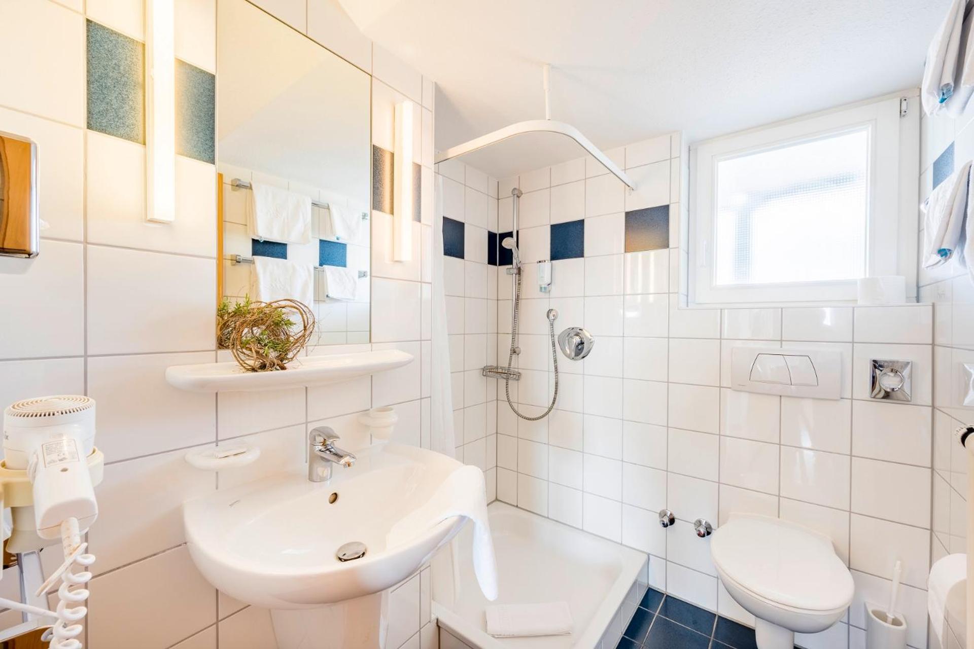 Appartementhotel Röhrenbach Immenstaad am Bodensee Buitenkant foto