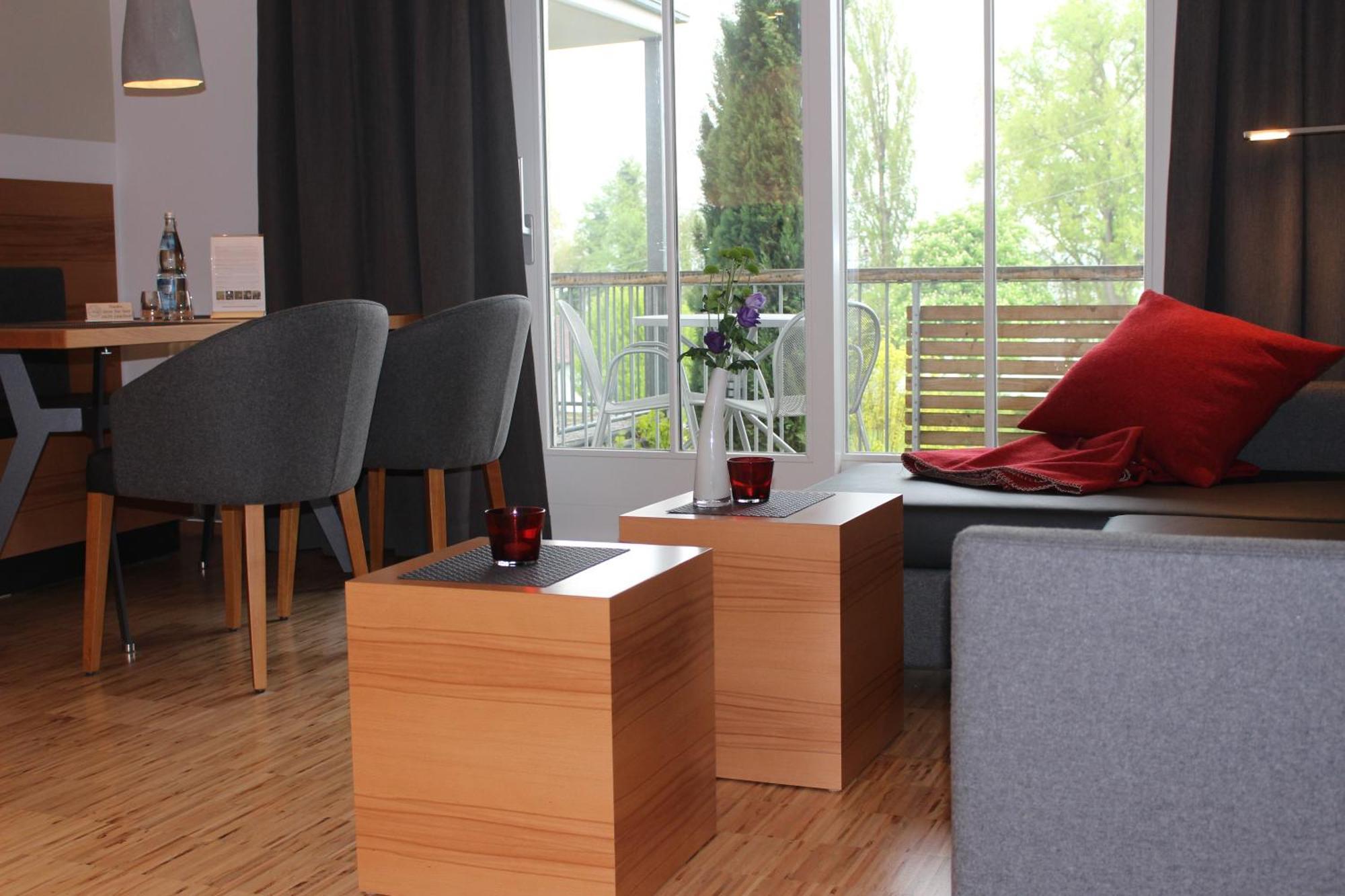 Appartementhotel Röhrenbach Immenstaad am Bodensee Buitenkant foto